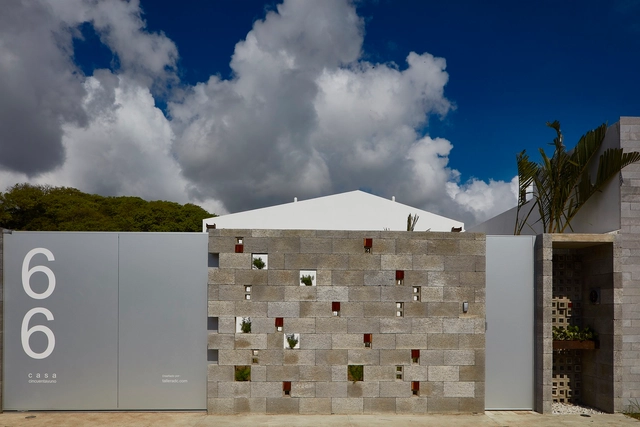 Casa Cincuentayuno / taller adc architecture office - Casas, Fachada