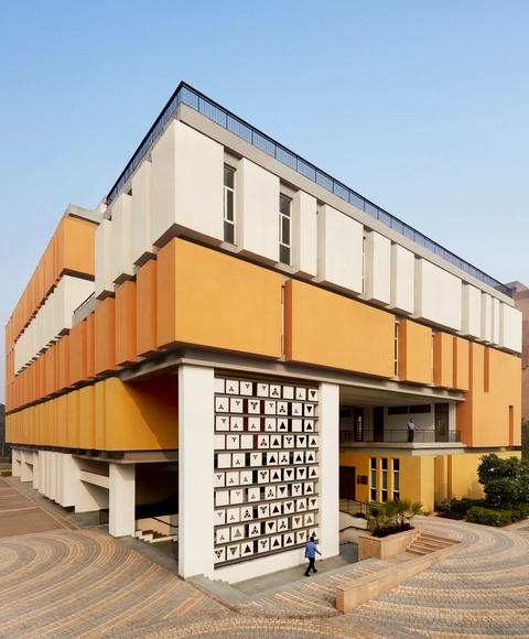 YWCA 校园 / Morphogenesis - 园区