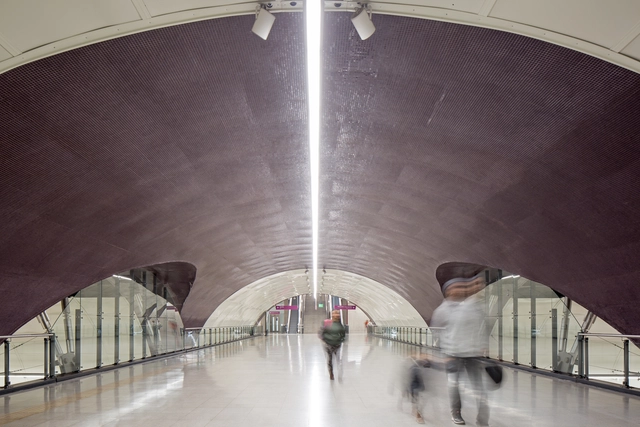 Estaciones de la Línea 6 de Metro de Santiago / IDOM - Estación De Trenes, Arco