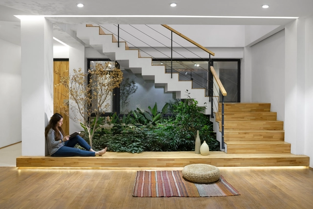 Courtyards Villa / Maena Architects - Houses, Deck, Stairs, Facade, Lighting