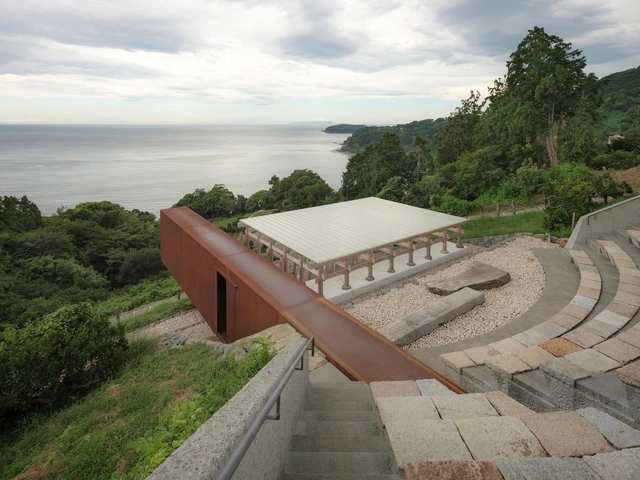 Observatório Enoura / Hiroshi Sugimoto | New Material Research Laboratory - Galeria