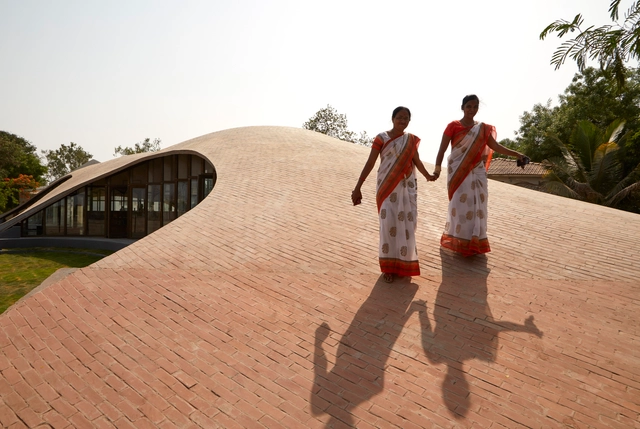 Biblioteca Maya Somaiya, Sharda School / Sameep Padora & Associates - Escolas