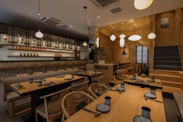 嘉兴“鹿岛”日式料理 / 杭州全文设计事务所 - 室内设计, 桌子, 椅子, 灯