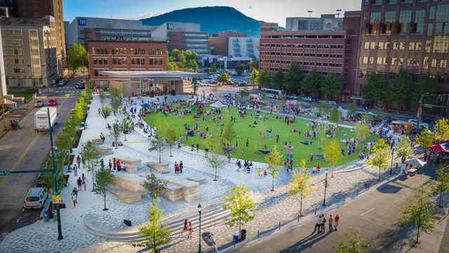 Miller Park In Downtown Chattanooga / Spackman Mossop Michaels + Eskew Dumez Ripple - Exterior Photography, Park