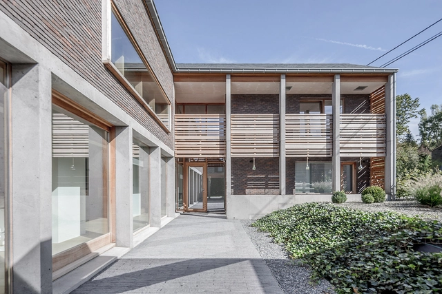 Nivezé House / Michel Prégardien Architecture - Houses, Courtyard, Facade, Door