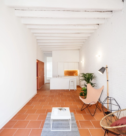 la Odette / CRÜ - Residencial, Sillas, Mesas