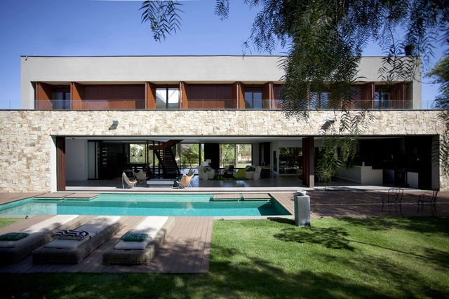 Casa Sustentável / Deborah Roig - Sustentabilidade, Jardim, Fachada, Porta, Iluminação, Cadeira