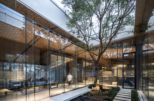 City of Sky / WJ Design - Retail , Facade, Beam, Door