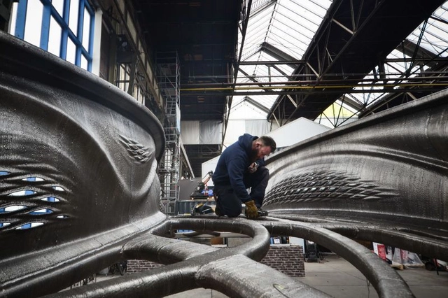 MX3D revela el primer puente de acero inoxidable del mundo impreso en 3D  - Imagen Principal