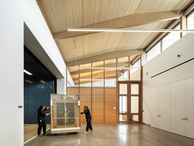 Houston Museum of Fine Arts / Lake|Flato Architects - Museum, Facade, Door, Beam, Chair
