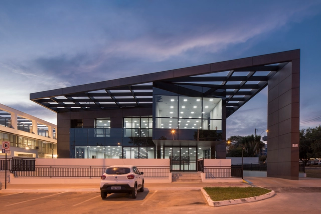 QI 15 / Fittipaldi Arquitetura - Sustentabilidade, Fachada