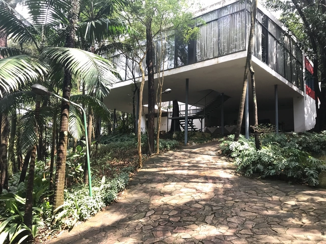 Exposição na Casa de Vidro marca os 50 anos do Masp na avenida Paulista - Imagem de Destaque