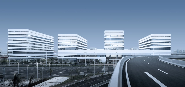 港珠澳大桥珠海口岸办公区工程 / 华建集团华东建筑设计研究总院 - 办公建筑, 表皮, 城市