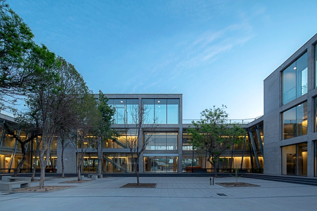Pedro Aguirre Cerda City Hall / GMM Arquitectos - Town & City Hall