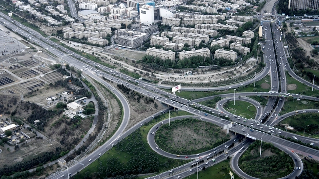 In Tehran, Design Principles of American Suburbia Unexpectedly Persist - Featured Image