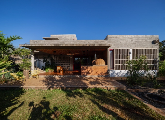 AM House / comoVER Arquitetura Urbanismo - Houses