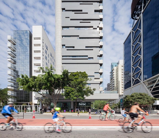 Sesc Avenida Paulista / Königsberger Vannucchi Arquitetos Associados - Edificios