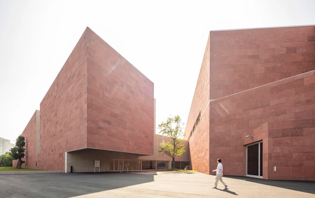 Colección Bauhaus en el Museo Chino de diseño / Álvaro Siza + Carlos Castanheira - Museo