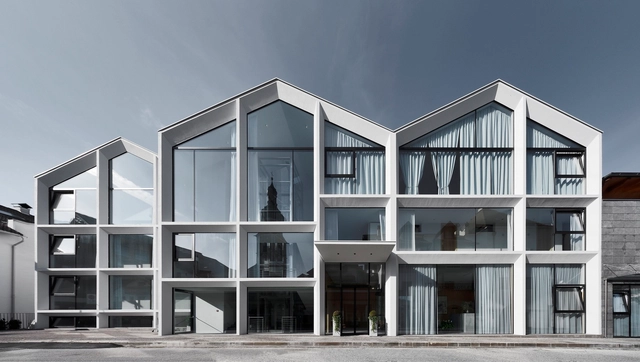 Hotel Schgaguler / Peter Pichler Architecture - Remodelação