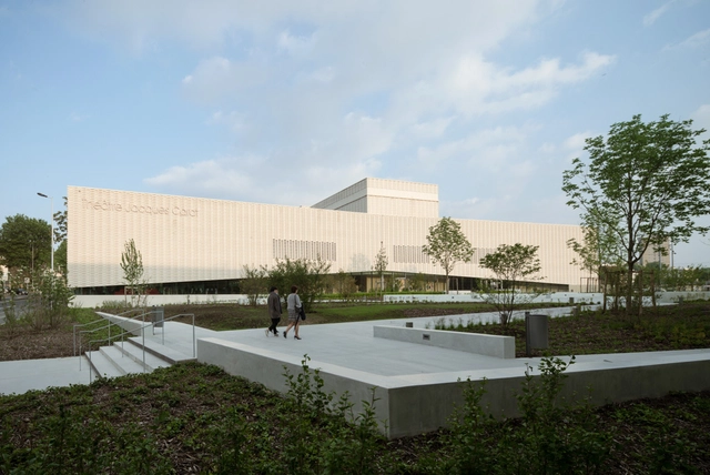 Jacques Carrat 剧院 / ateliers O-S architectes - 更新项目