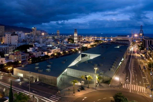 Plaza de España y Herzog & de Meuron entre los ganadores del Premio Manuel de Oraá y Arcocha 2018 - Imagen Principal