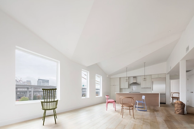 Outlier Lofts，一栋由过去和未来居民决定的公寓 / French 2D - 更新项目