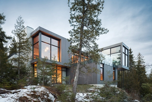 Horizontales Largos / Thellend Fortin Architectes - Casas