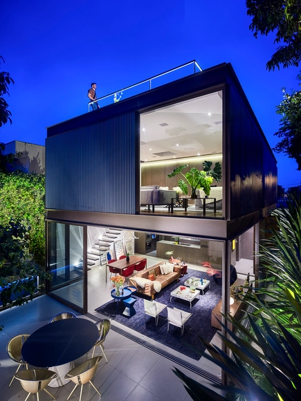 Casa Box / Flavio Castro - Casas
