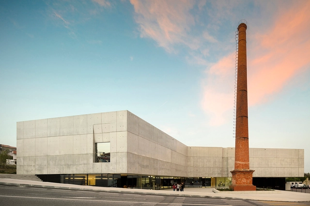 Centro de Artes de Águeda / AND-RÉ - Centro De Artes Visuais, Fachada