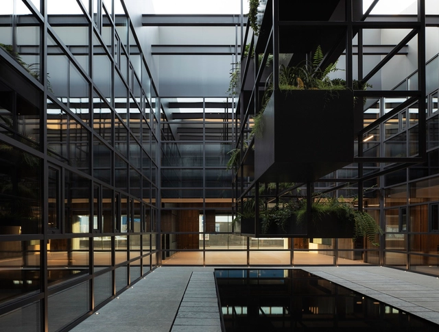 Arkoslight Offices / Francesc Rifé studio - Interiores De Oficina, Fachada, Fijación Vigas