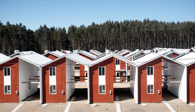 普利兹克奖获得者 Alejandro Aravena 纪录片，如何做最“质朴”的建筑设计？ - 电影与建筑