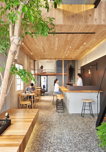 Corner 60’s / Soar Design Studio - Interior Photography, Renovation, Kitchen, Beam, Table