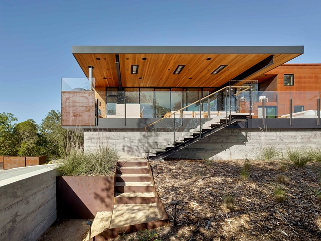 Casa RidgeView / Zack de Vito Architecture + Construction - Casas