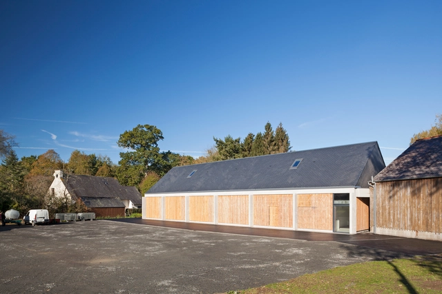 Taller en Minihic-sur-Rance / Atelier 56S - Arquitectura De Oficinas