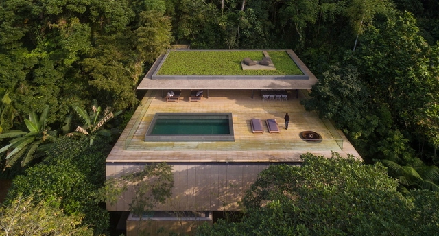 18 Spectacular Living Roofs in Detail - Featured Image