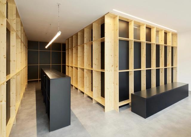 Animalvet / Bruno Dias Arquitectura - Refúgio De Animais, Fachada, Cadeira, Mesa