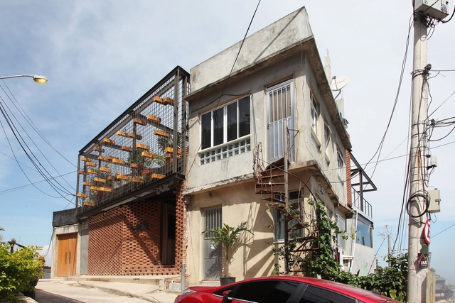 Bar da Laje / OYAPOCK architectes - Renovação, Fachada, Escada