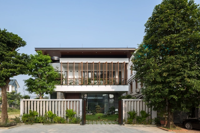 House of Light & Wind / Ray Architecture Viet Nam - Houses, Garden, Facade, Fence, Door