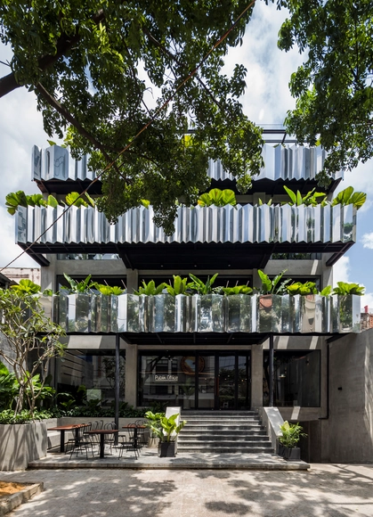 Publik Office en SAIGON / Sanuki Daisuke architects   - Renovación