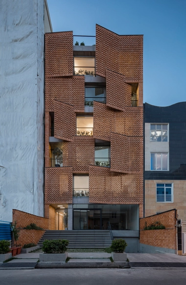 Edificio Residencial Saadat Abad / Mohsen Kazemianfard - fundamental approach architects - Residencial