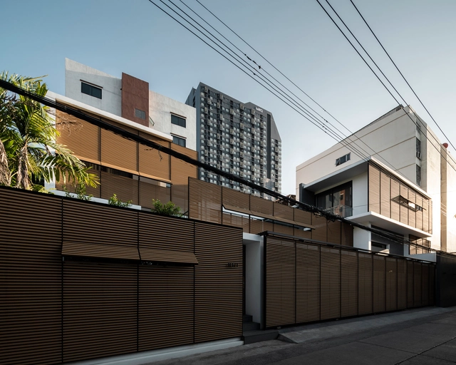 Sukhumvit 91 House / Archimontage Design Fields Sophisticated - Houses, Facade, Fence, Handrail, Balcony