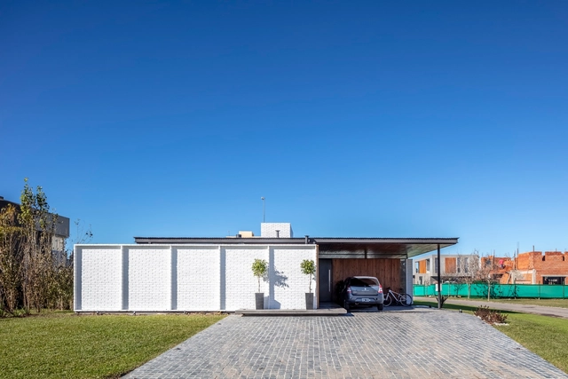 Casa Naranjos / Fabrizio Pugliese - Casas, Fachada, Puerta