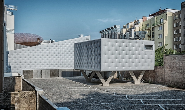 DOX+ 当代艺术中心 / Petr Hajek Architekti - 文化中心