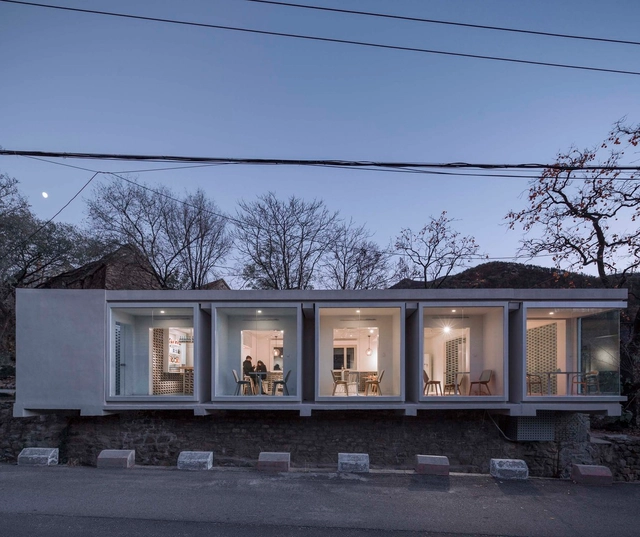 Mica-Bar / 3andwich Design / He Wei Studio - Restaurants & Bars, Facade, Fence