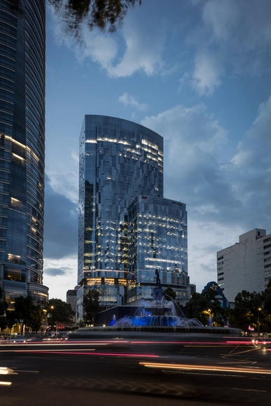 Torre Diana / Colonnier Arquitectos - Edificio De Oficinas, Fachada, Urbano