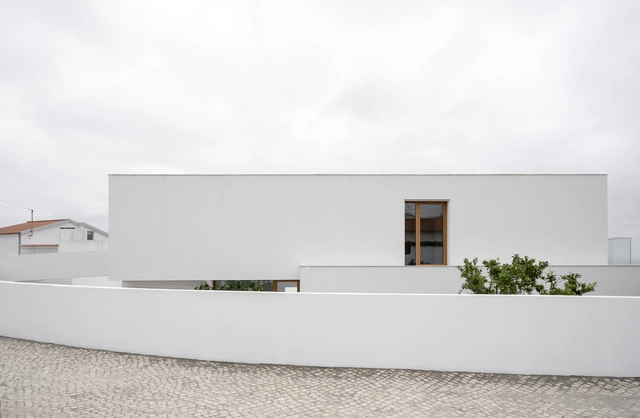 SP House / Gonçalo Duarte Pacheco - Houses
