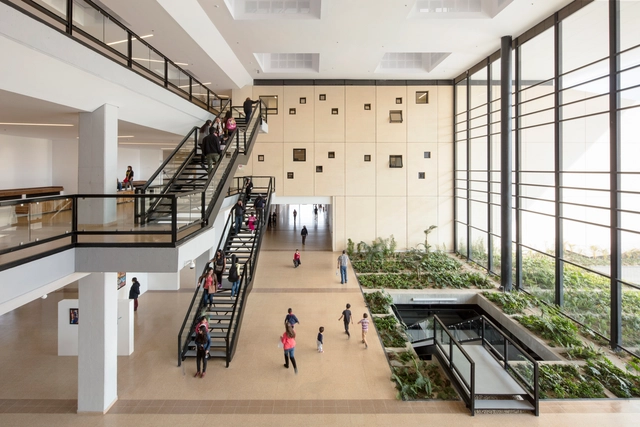 Centro Cultural y de Convenciones de Cajicá / Konrad Brunner Arquitectos - Centro Cultural, Escaleras, Barandas, Fachada
