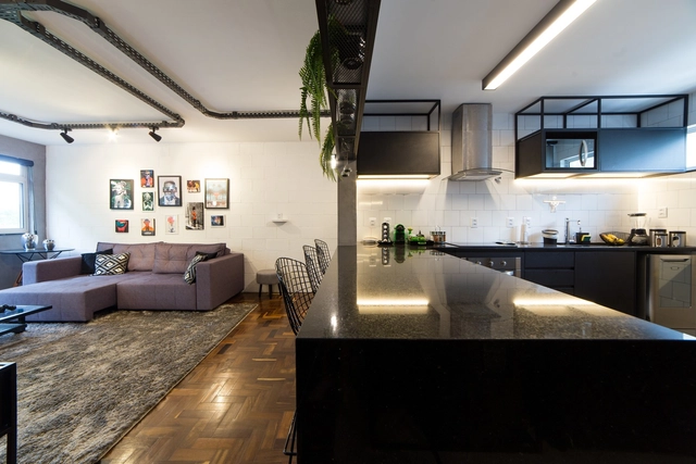 Apartamento RR / StudioVRM - Renovação, Cozinha, Viga, Bancada, Mesa