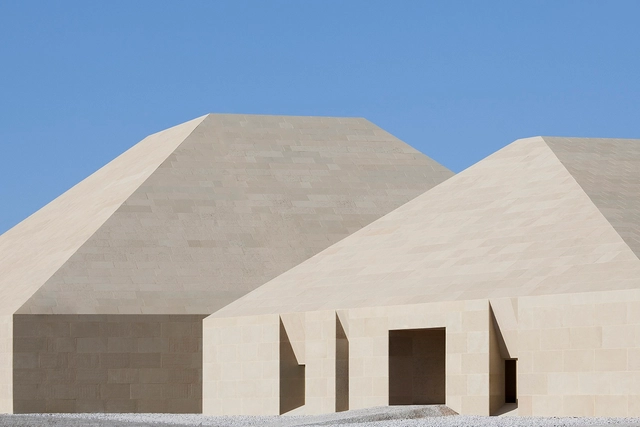 Centro de Distribución de Turismo de Dunhuang / BIAD-ZXD ARCHITECTS - Centro Cultural