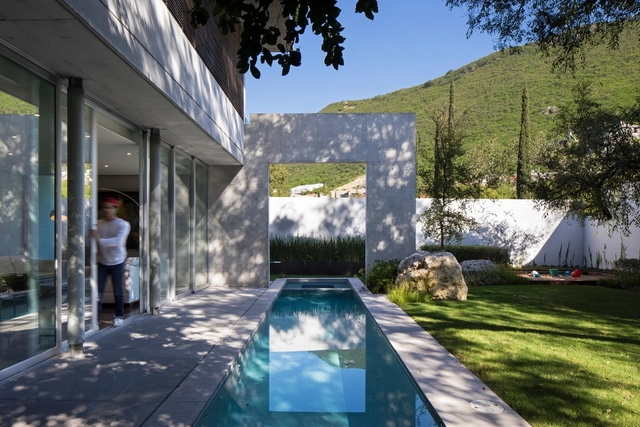 Casa Florencia / Landa Suberville - Sustentabilidad, Jardín, Fachada